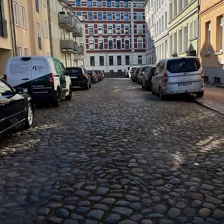 Apartment Ruhige Zentrale 2 Mit Balkon In Schwerin (Mecklenburg-Vorpommern)