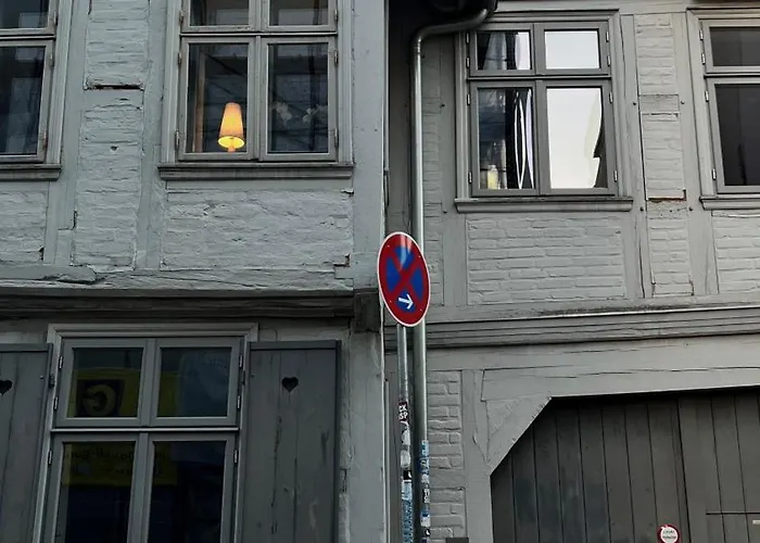 Ruhige Zentrale 2 Mit Balkon In