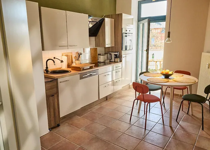 Apartment Ruhige Zentrale 2 Mit Balkon In